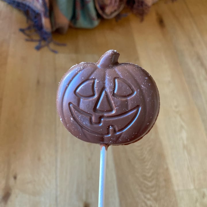 photo of Sainsbury's free from chocolate pumpkin shared by @beboldandvegan on  01 Oct 2022 - review