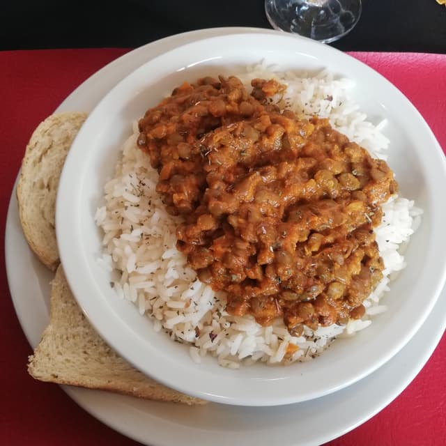 Foto del plato “Arroz Basmati Con Lentejas Al Curry”