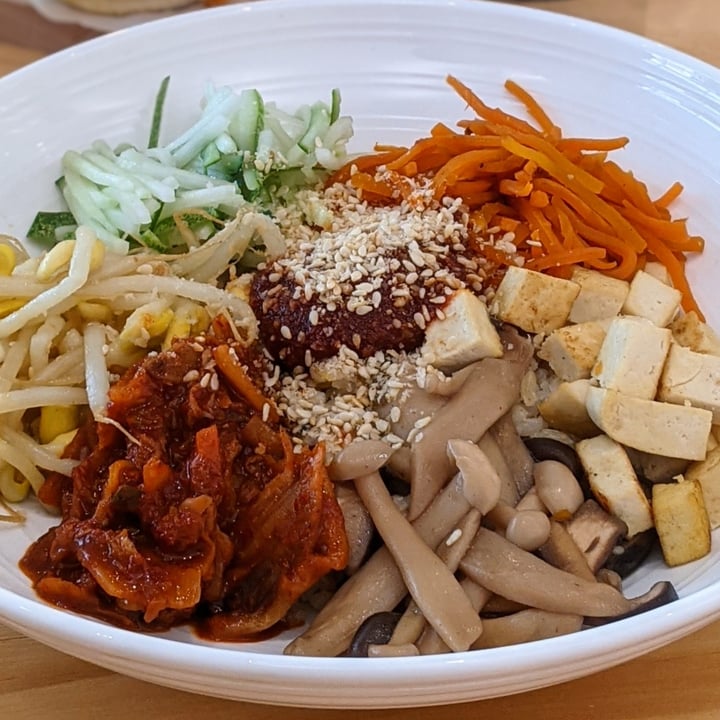 photo of Lilac Oak Bibimbap shared by @xinru-t on  12 Oct 2021 - review