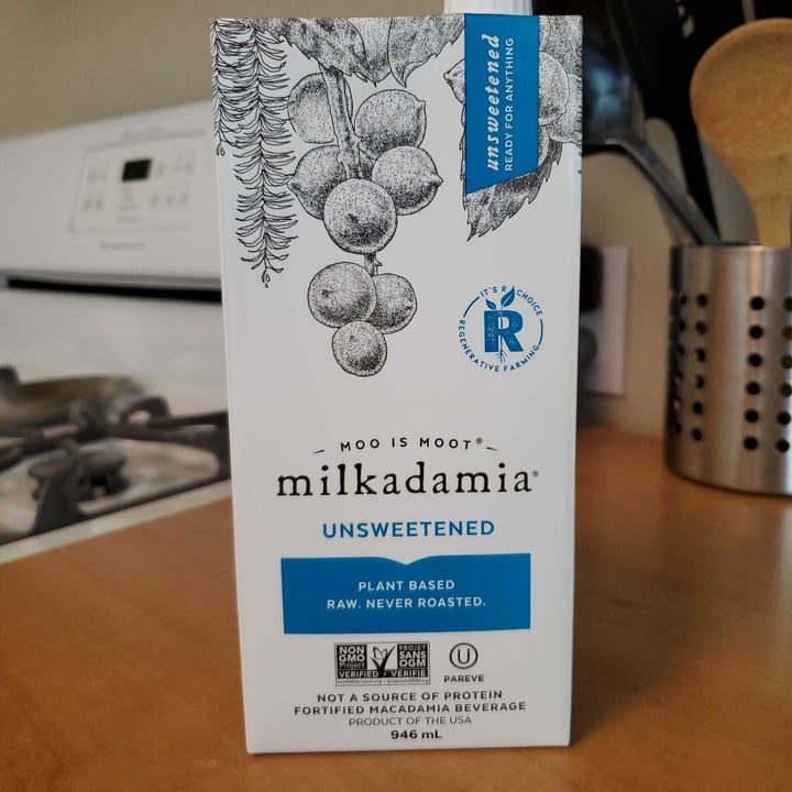 photo of Milkadamia Macadamia Milk Unsweetened shared by @katoctmay on  26 Jun 2021 - review