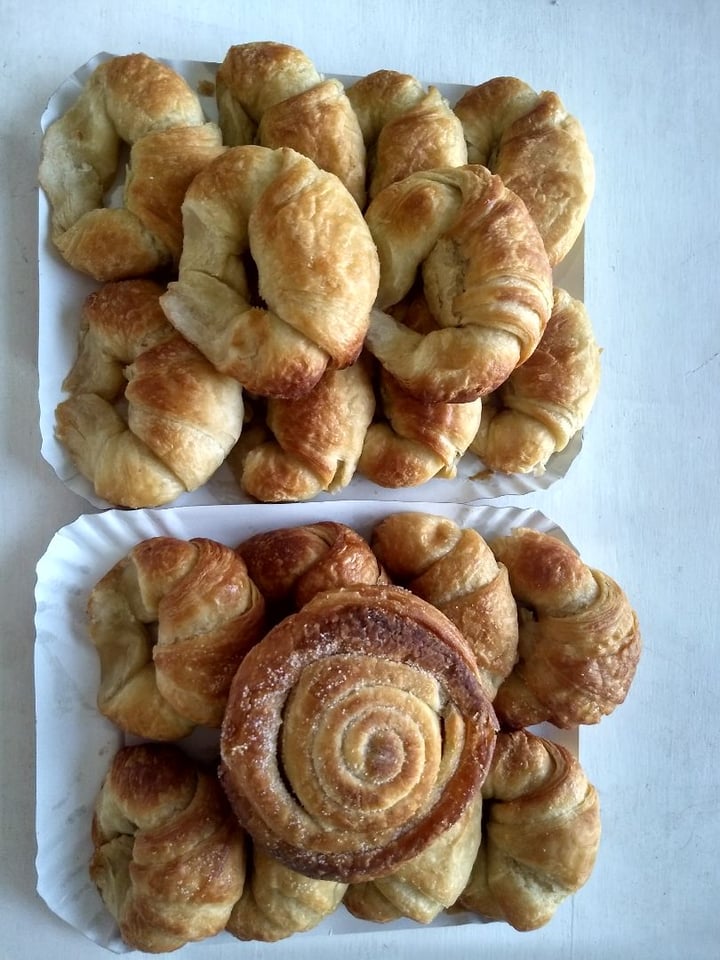 photo of Veg N' Sweet Facturas Veganas Surtidas shared by @candelasoto on  14 Jan 2020 - review
