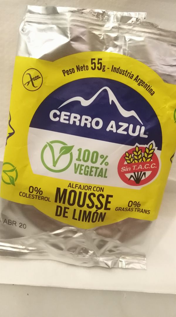 photo of Cerro Azul Alfajor con Mousse de Limón shared by @sofidamelio on  02 Mar 2020 - review