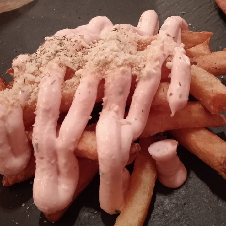 review photo of Pizzeria daSebas Patatas Con Veganesa shared by @neweh on 05 Dec 2020 - review