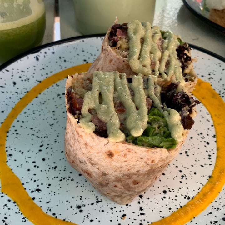 review photo of Kali Plant-Based Wrap De Falafel shared by @anabolena on 02 Feb 2022 - review