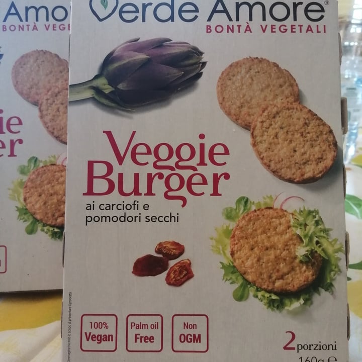 photo of Verde Amore Veggie Burger ai carciofi e pomodori secchi shared by @carlottadea on  15 Jul 2022 - review