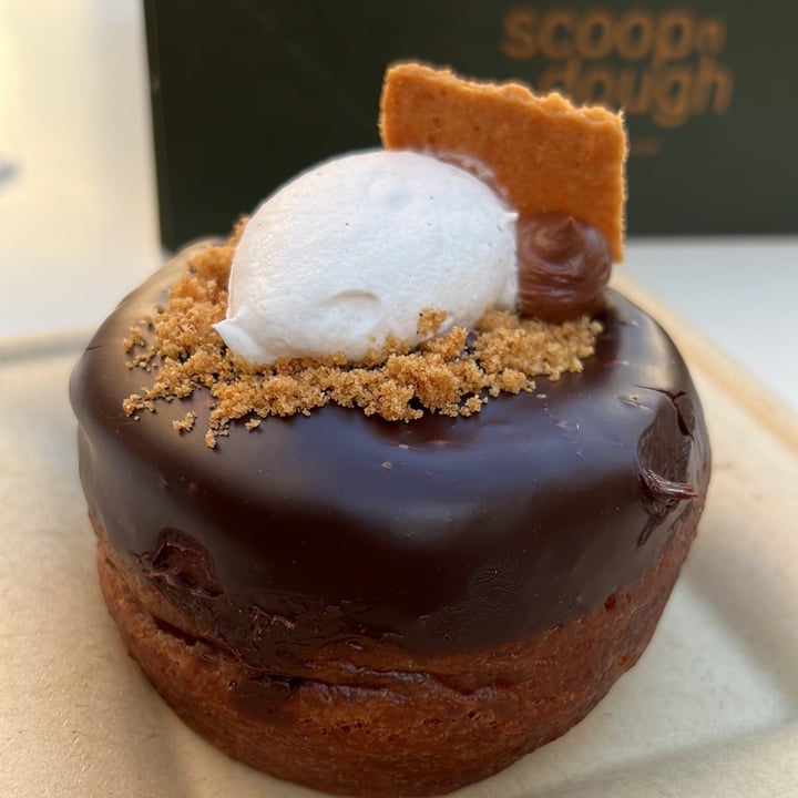 photo of Scoop 'n Dough Chocolat Tart Donut shared by @gmsebastiao on  21 Jul 2022 - review