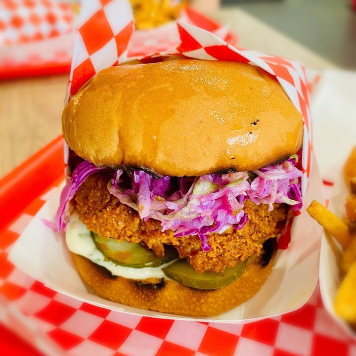 review photo of VOWburger Vowchickn Nashville Style shared by @rocknrolldogmom on 11 Jun 2021 - review