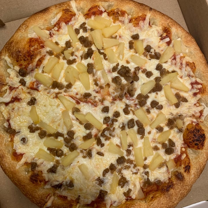 review photo of Milano Pizzeria Vegan Pizza shared by @lilplantedvegan on 28 Jun 2021 - review