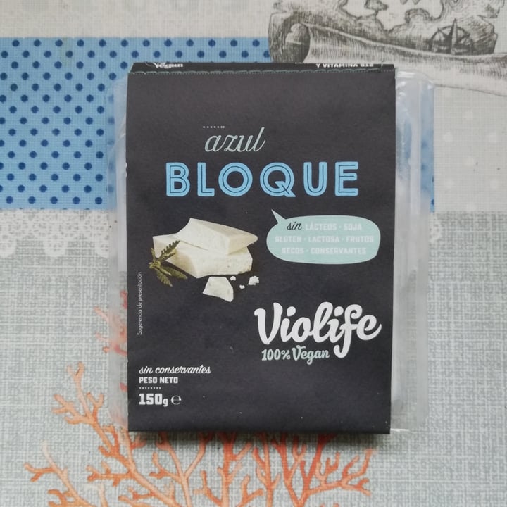 photo of Violife Bloque Queso Azul shared by @lauraiba on  22 Oct 2021 - review