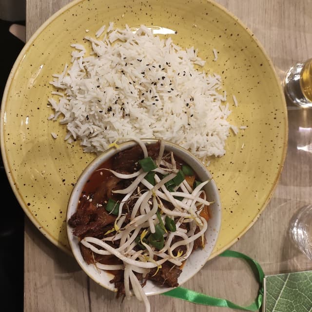 Foto do prato “Oriental "duck" with basmati rice”