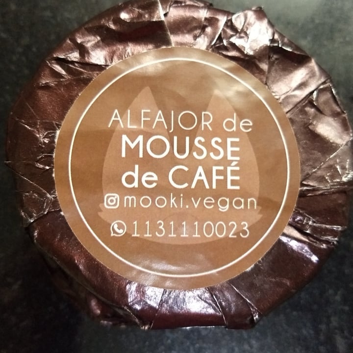 photo of Mooki Pastelería Vegana alfajor de mousse de café shared by @jisam on  05 Jul 2022 - review