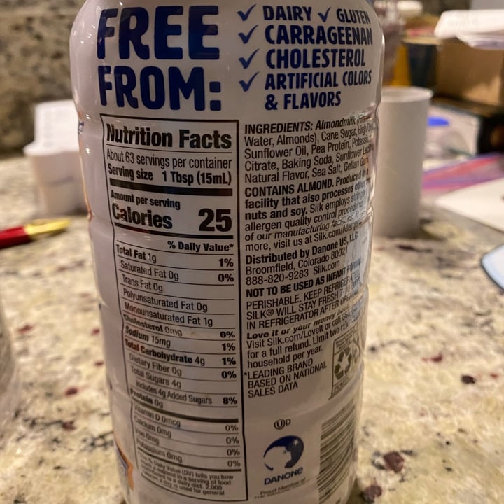 review photo of Silk Almond vanilla creamer shared by @dlynn1921 on 10 May 2021 - review