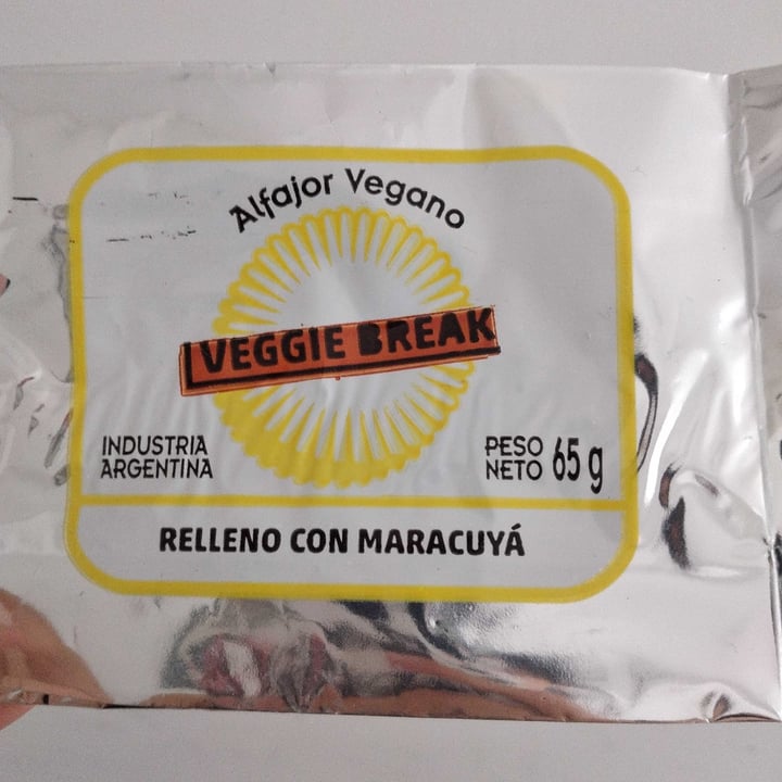 photo of Veggie Break Alfajor Vegano Relleno De Maracuya shared by @nadya84 on  31 Mar 2021 - review