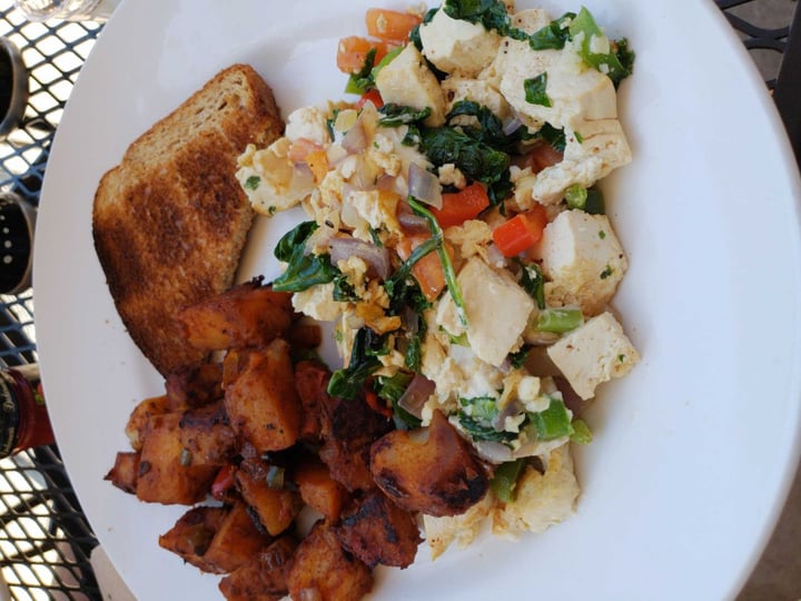 review photo of Under the Bodhi Tree Tofu Scramble shared by @rhiannaaxon on 26 Sep 2018 - review
