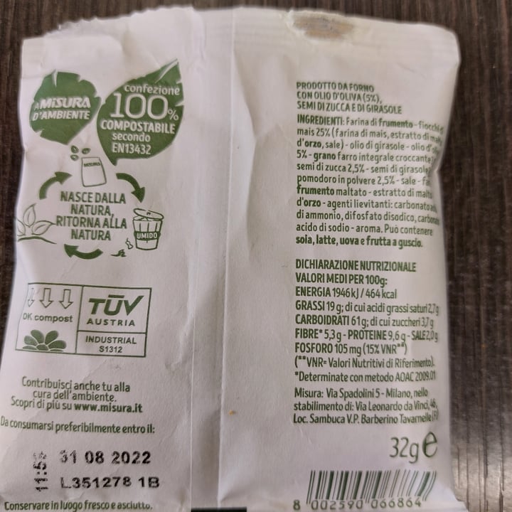 review photo of Misura Snack croccanti con farro, semi di zucca e girasole shared by @ilaparadise on 08 Apr 2022 - review
