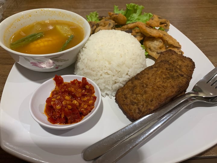 photo of Simple Joy Vegetarian Cuisine Nasi Belut shared by @dedi89 on  10 Jul 2019 - review