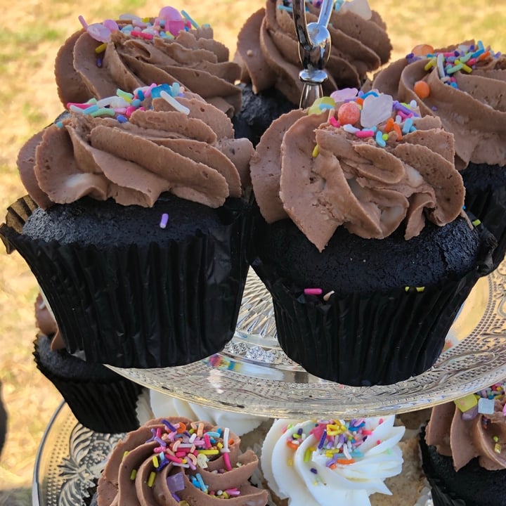 photo of Tessa's Bakery Vegan Chocolate Cupcake shared by @ildsarria on  29 Sep 2020 - review