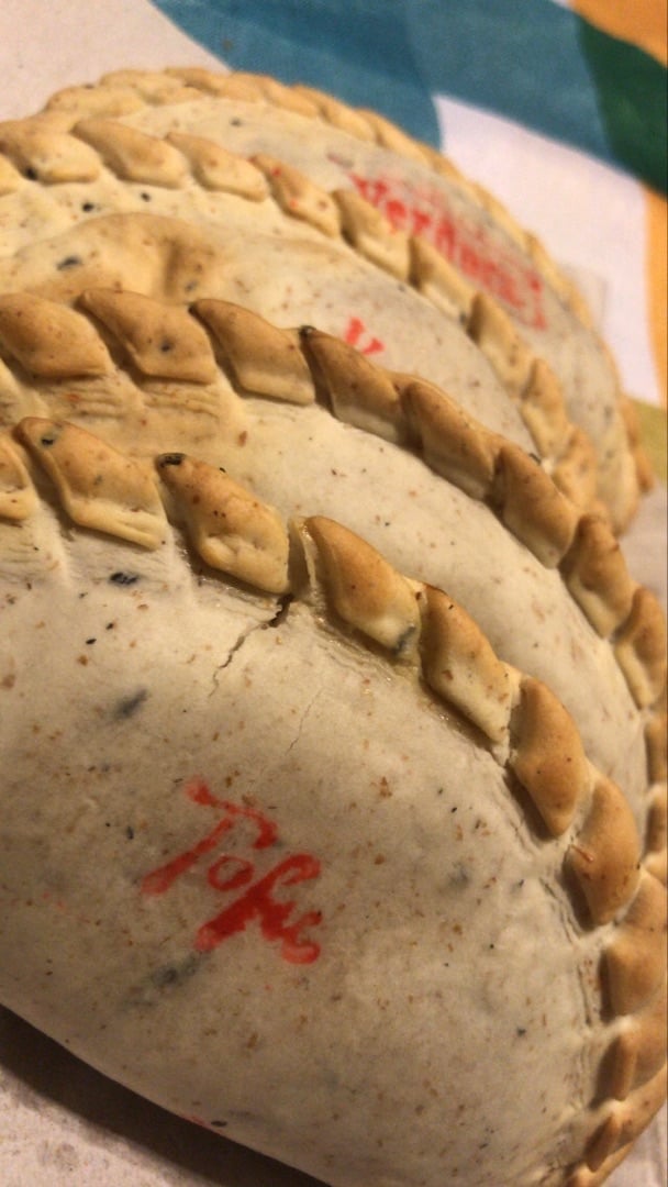 review photo of Olivia Empanadas & Pizzas - Adrogué Empanada De Carne Vegetal shared by @janemoore on 11 Feb 2020 - review