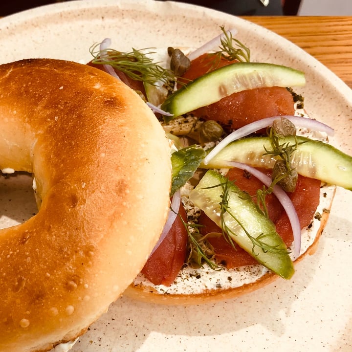 photo of Shift Eatery Vegan Salmon Bagel shared by @ronirios on  21 Jun 2021 - review