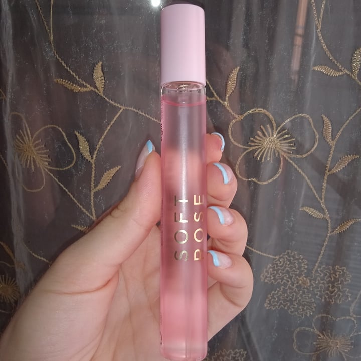 photo of Primark Beauty Soft Rose Profumo shared by @cloud00 on  07 Jul 2022 - review