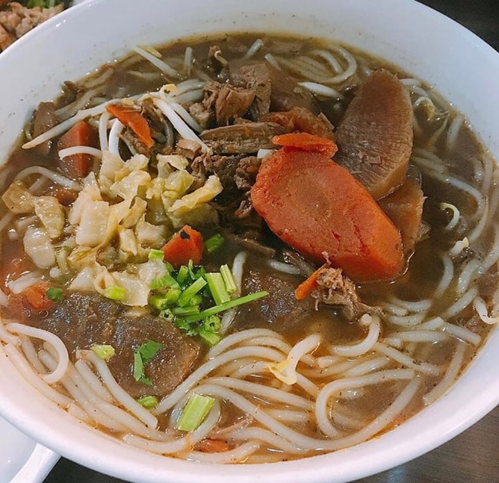 photo of North South East West Fusion Vegetarian Cuisine Beef Noodles shared by @cat on  01 Aug 2019 - review