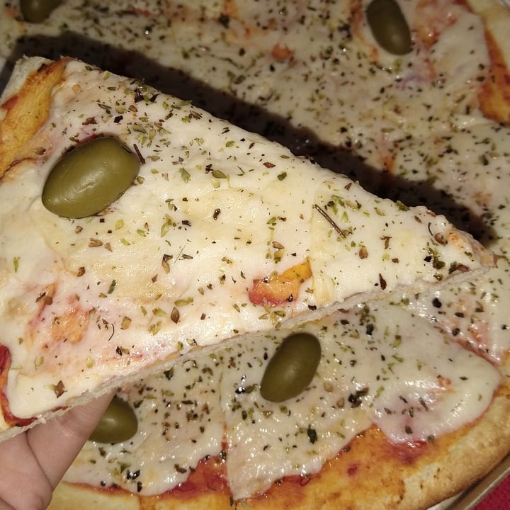 review photo of Empanadas de 10 Pizza vegana al molde shared by @yoanamamon on 11 Nov 2020 - review