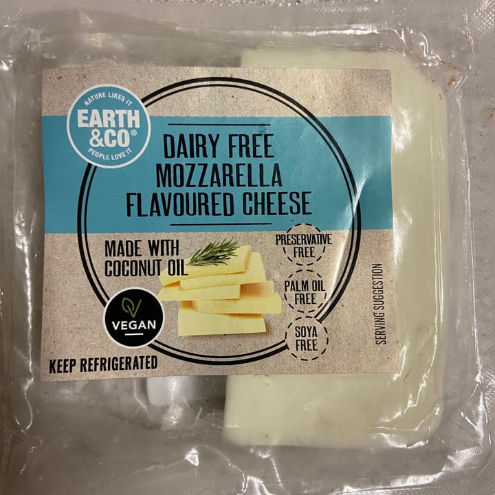 photo of Earth & Co Dairy free mozzarella cheese shared by @gracedocarmo on  13 Oct 2021 - review