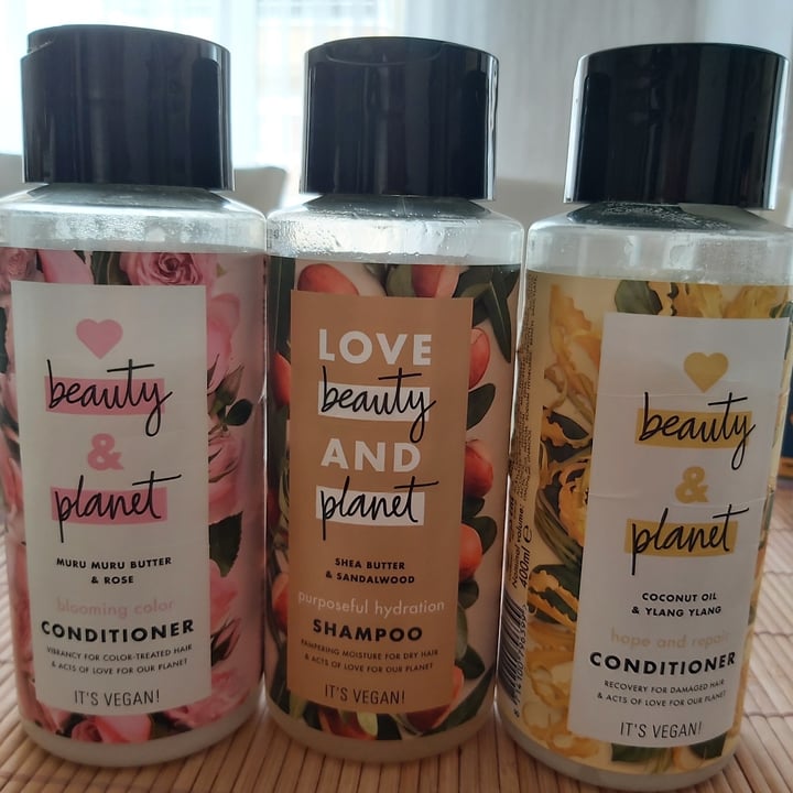 photo of Love Beauty and Planet Muru muru butter and rose conditioner shared by @okyanustakaybolan on  07 Apr 2021 - review