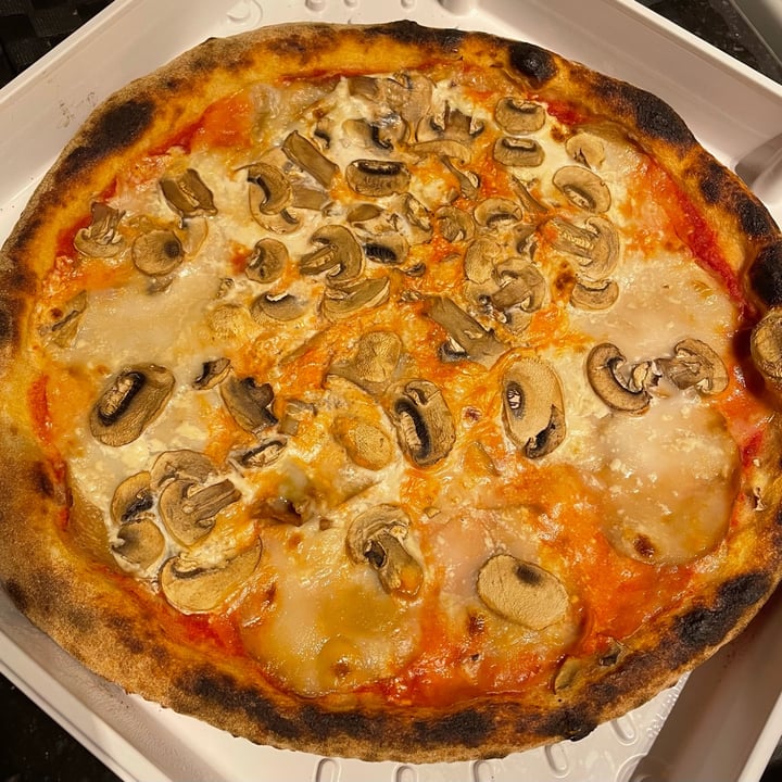 photo of La Sosta pizzeria da asporto Pizze Vegane shared by @yuumiru on  18 Jan 2022 - review
