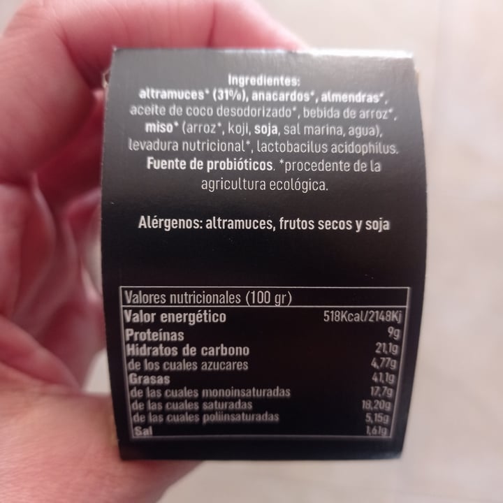 review photo of Veggie Karma Cuña Karmesan para Rallar y Gratinar shared by @veggielauher on 02 May 2022 - review
