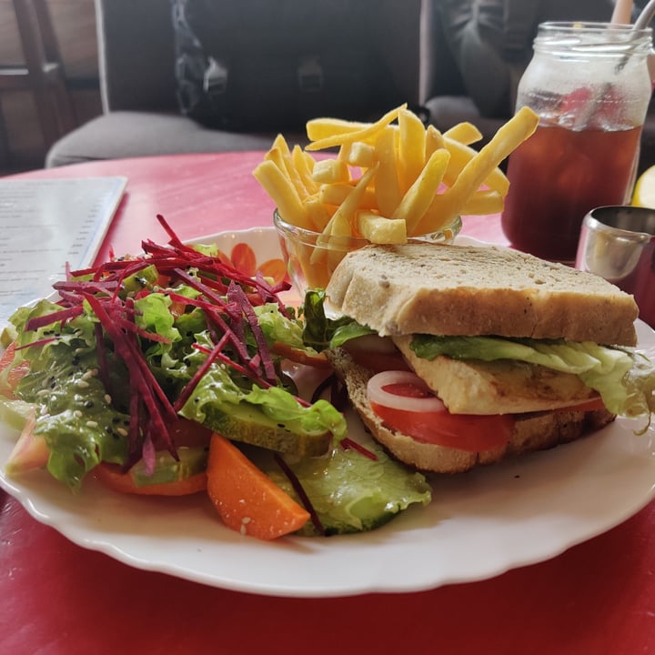 review photo of Ambient Cafe Tofu Burger shared by @sabineb on 26 Jun 2022 - review