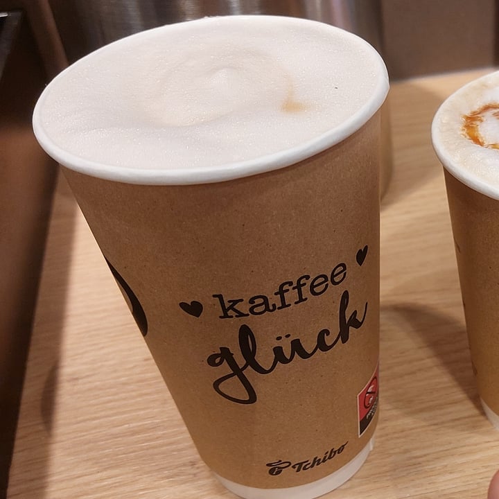 photo of Tchibo Filiale Vegan Latte Macchiato shared by @vinniboiii on  19 Oct 2022 - review