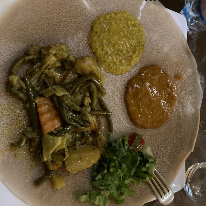 photo of Dahlak Restaurant Piatto completo VEG shared by @annaterr on  25 Oct 2022 - review