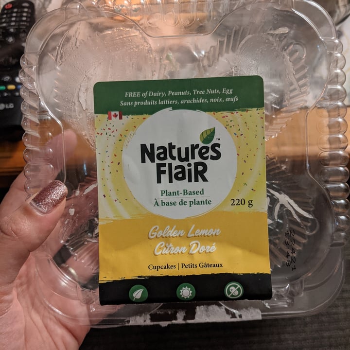 photo of Nature's Flair Golden Lemon Cupcakes shared by @anacvlcnt on  05 Oct 2021 - review