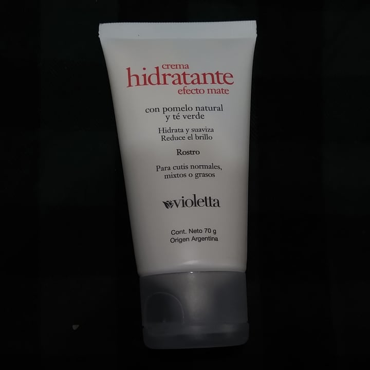photo of Violetta cosméticos Crema hidratante efecto mate shared by @vaderveg on  10 Dec 2020 - review