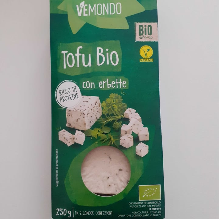 photo of Vemondo Tofu Bio con Erbette shared by @lalau09 on  15 Apr 2022 - review
