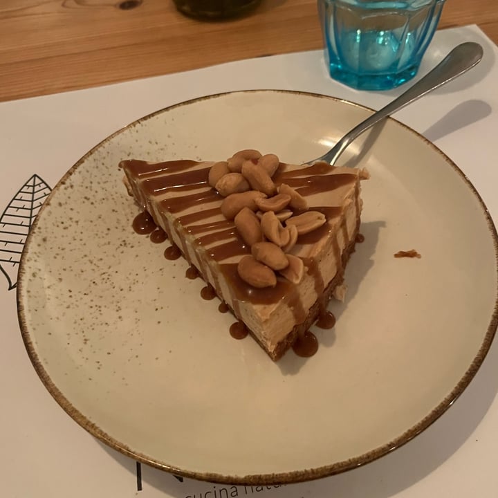 photo of Nativa Ristorante Cheesecake al burro di arachidi e caramello salato shared by @saragalde on  02 Jun 2022 - review