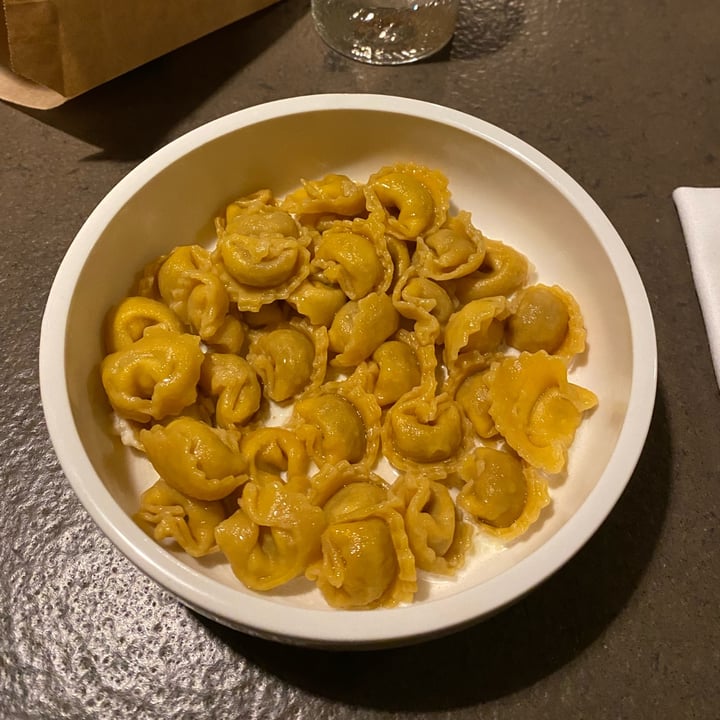 photo of Herbe - Food & Drink Vegetale Cappelletti vegan con panna di anacardi shared by @giorgiasalsii on  21 Nov 2022 - review