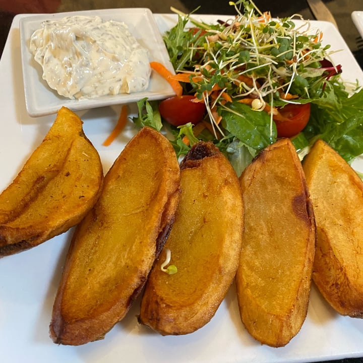 photo of Whale Tail Crispy Potato Skins shared by @mariesmith on  28 Oct 2021 - review