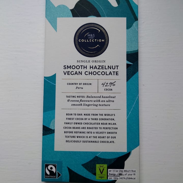 photo of Marks & Spencer Food (M&S) Smooth Hazelnut Vegan Chocolate shared by @yudofu on  04 Apr 2022 - review