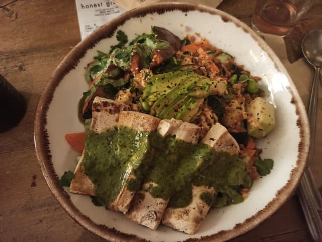 Foto do prato “Poke Bowl Honest Tofu Con Arroz Negro Y Boniato Ckn Tahini”