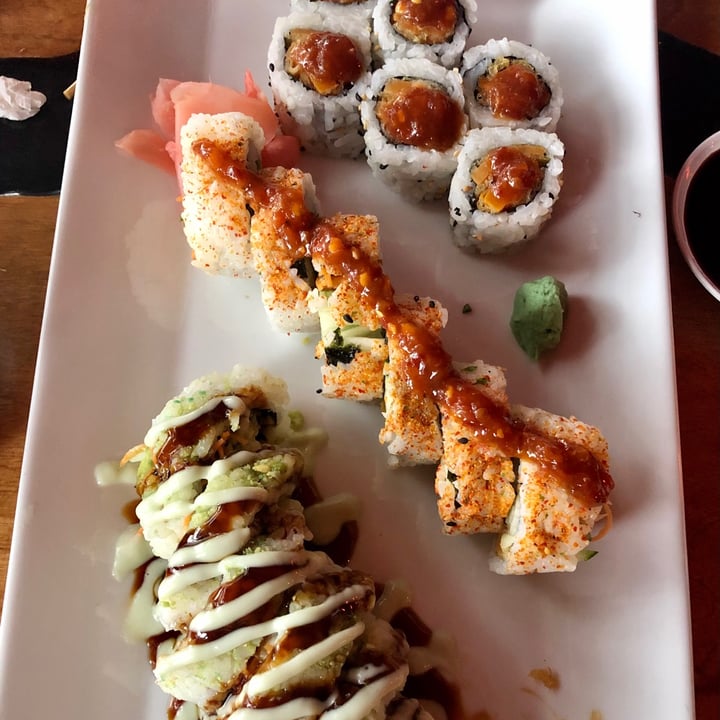 review photo of Sticky Rice Club Vegan Earth Day Roll, Club Vegan Crunch Roll, Dirty South Roll shared by @maayasaurus on 08 Aug 2021 - review