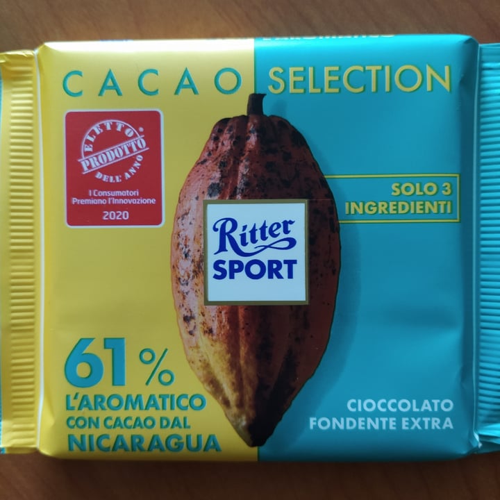 photo of Ritter Sport Dark Chocolate 61% Cacao Fine shared by @mariaelena on  30 Oct 2020 - review