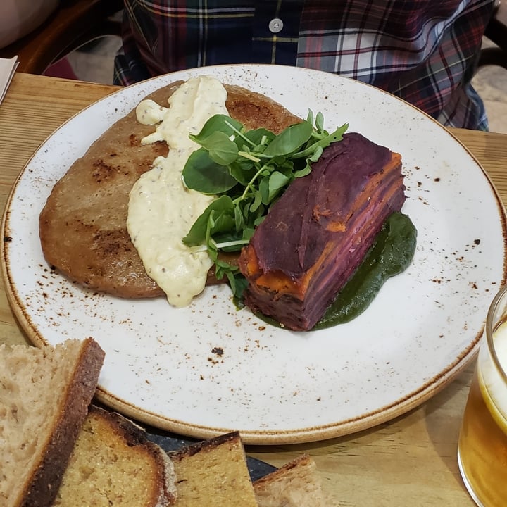 photo of Ao 26 - Vegan food project Seitan steak with mustard sauce shared by @pedrocapellao on  14 Jun 2022 - review