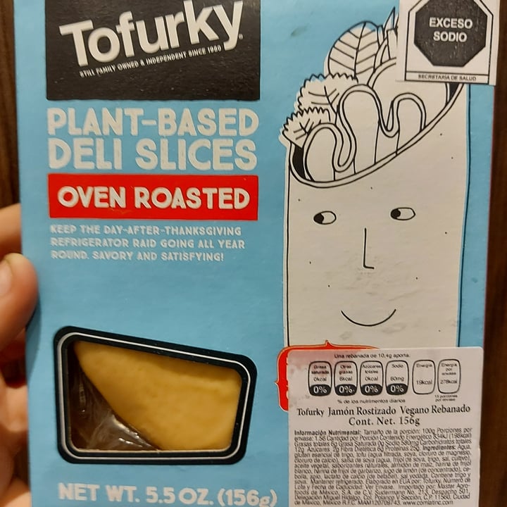 photo of Tofurky Plant Based Deli Slices Oven Roasted shared by @danielatb on  25 Oct 2020 - review