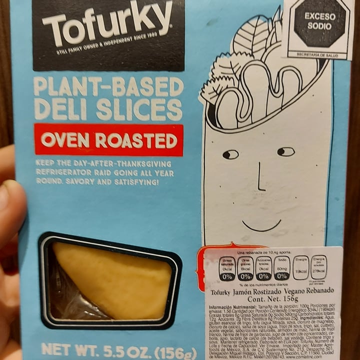 review photo of Tofurky Plant Based Deli Slices Oven Roasted shared by @danielatb on 25 Oct 2020 - review