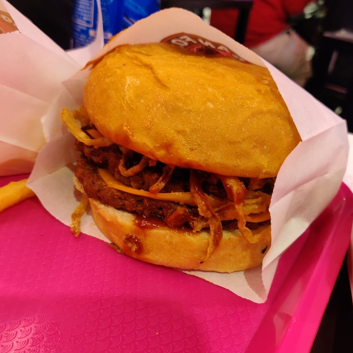review photo of VEGAN FOX Hamburguesa Crispy shared by @xpokedoll on 13 Jun 2022 - review