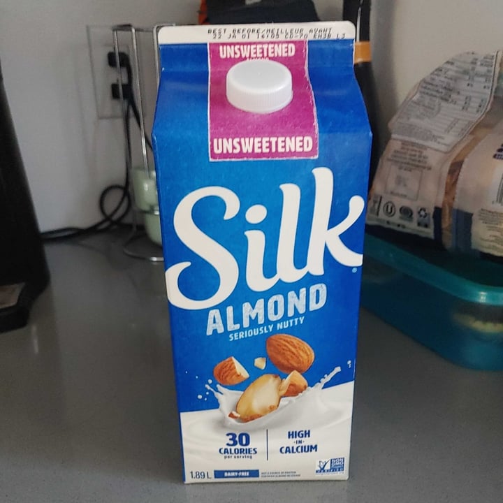 photo of Danone Silk almond Unsweetened shared by @gregov on  07 Nov 2021 - review