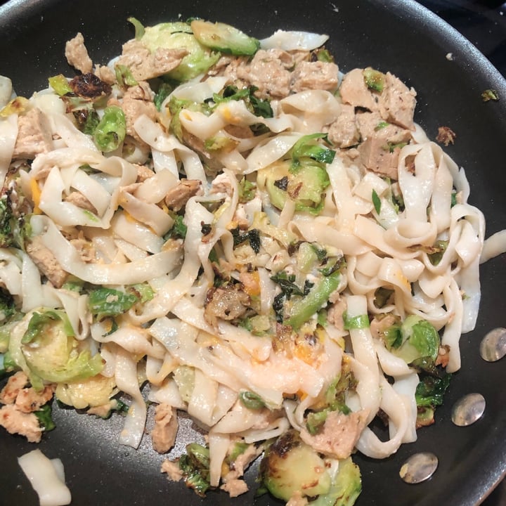 review photo of Tofurky Plant-Based Chick’n Lightly Seasoned shared by @dcaversaschi on 14 Aug 2020 - review