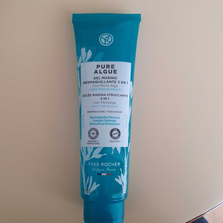 photo of Yves rocher Pure algue shared by @laurasarti on  12 May 2021 - review